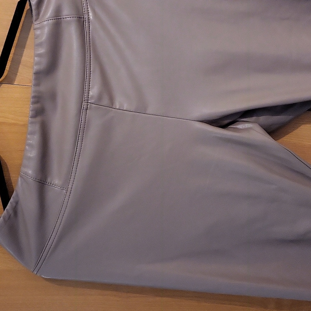 RW & Co. Faux leather skinny pants